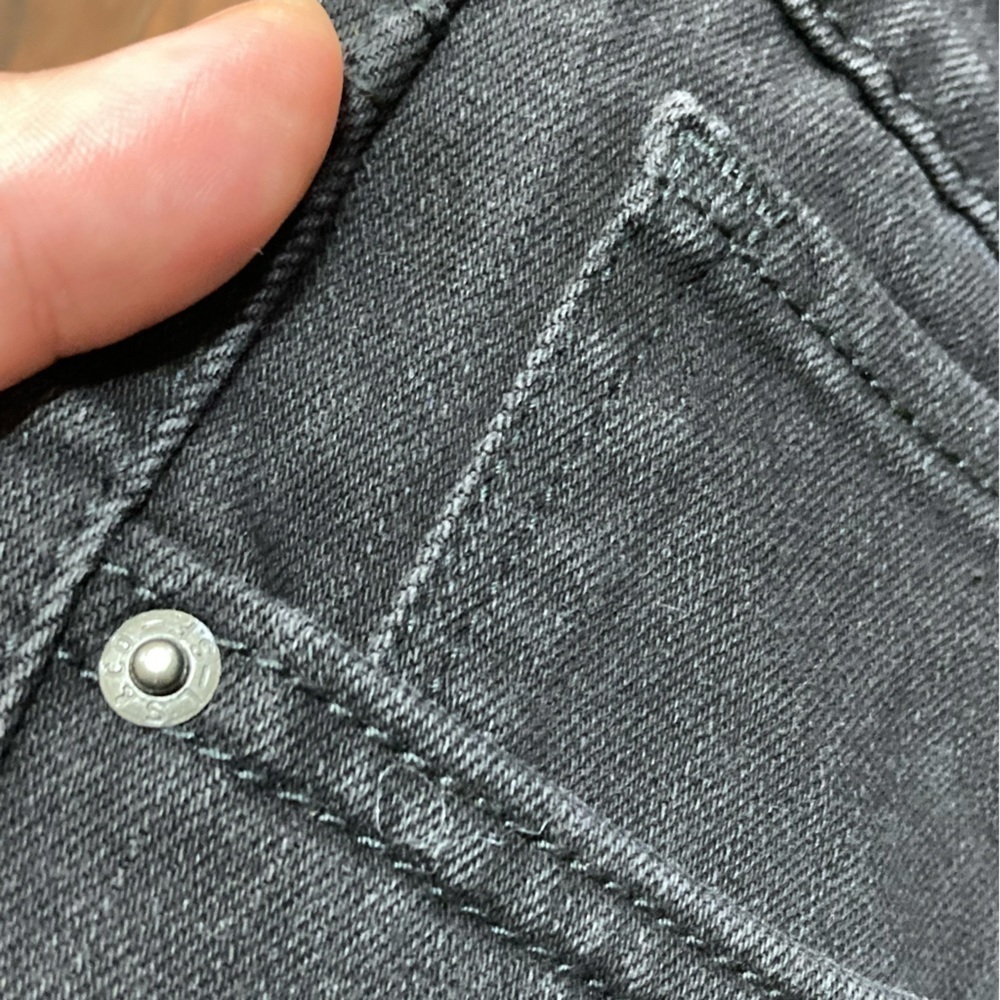 LEVIS 721 High Rise  Skinny Jeans in like new condition size 28 - Picture 13 of 16